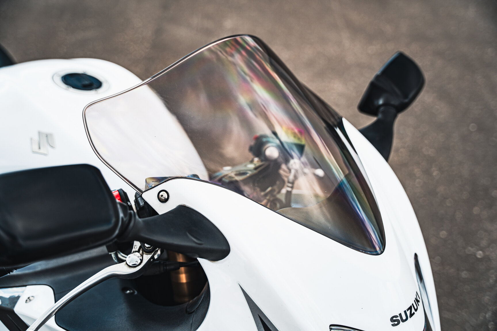 Exteriörbild på 2013 Suzuki GSX1300R Hayabusa