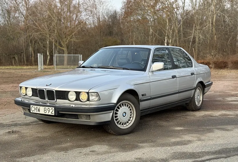 1992 BMW 730iA CHW892