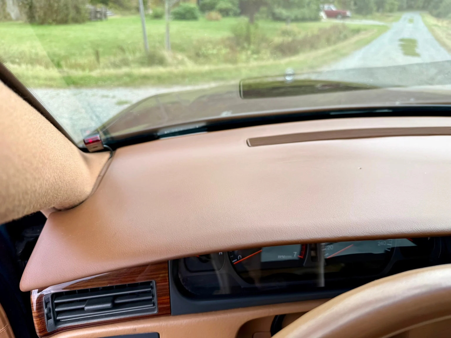 Innenraumfoto von 1997 Cadillac STS Seville 4.6 V8 (22)