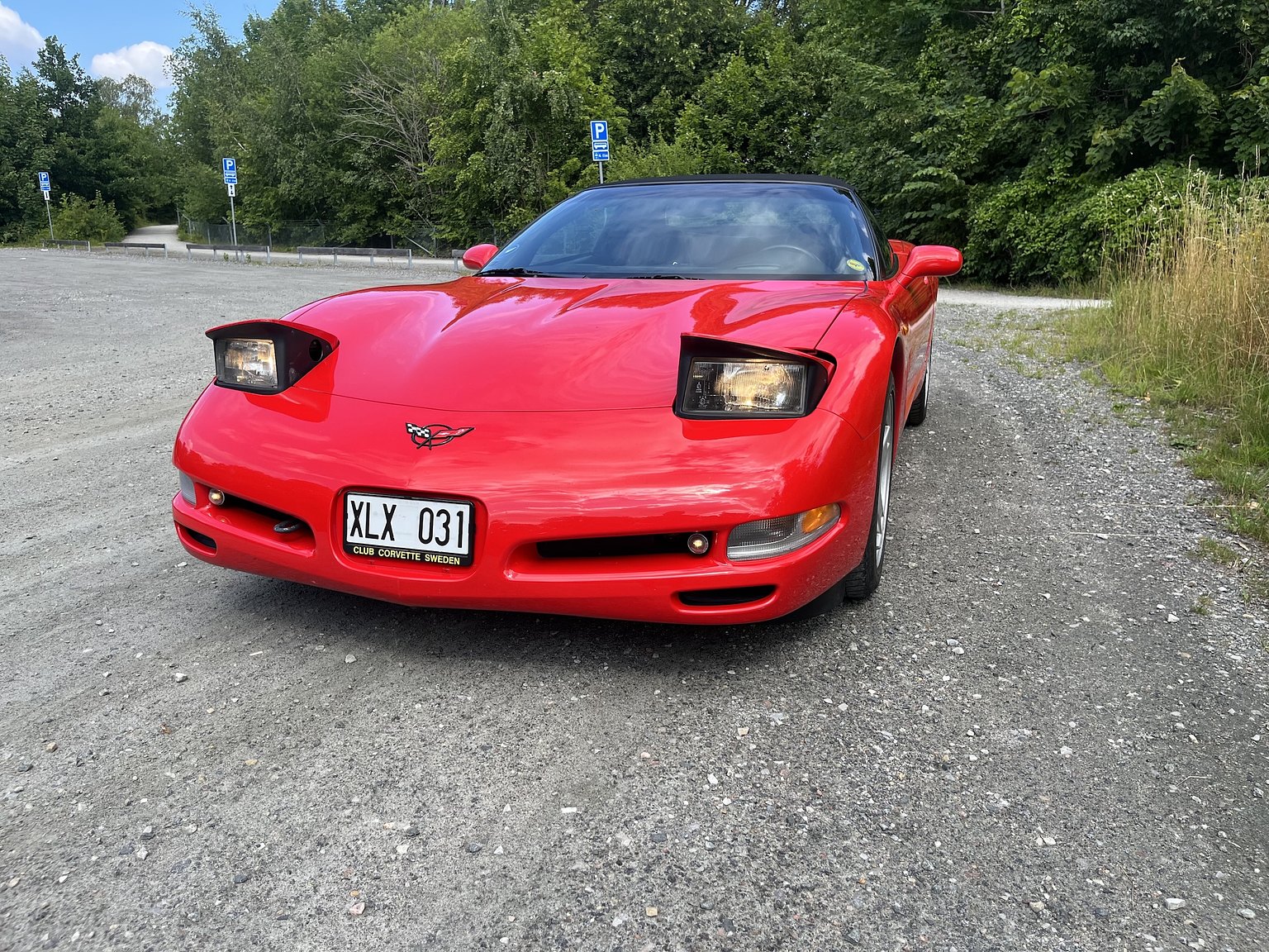 Exterior image of 2000 Chevrolet Corvette Cabriolet