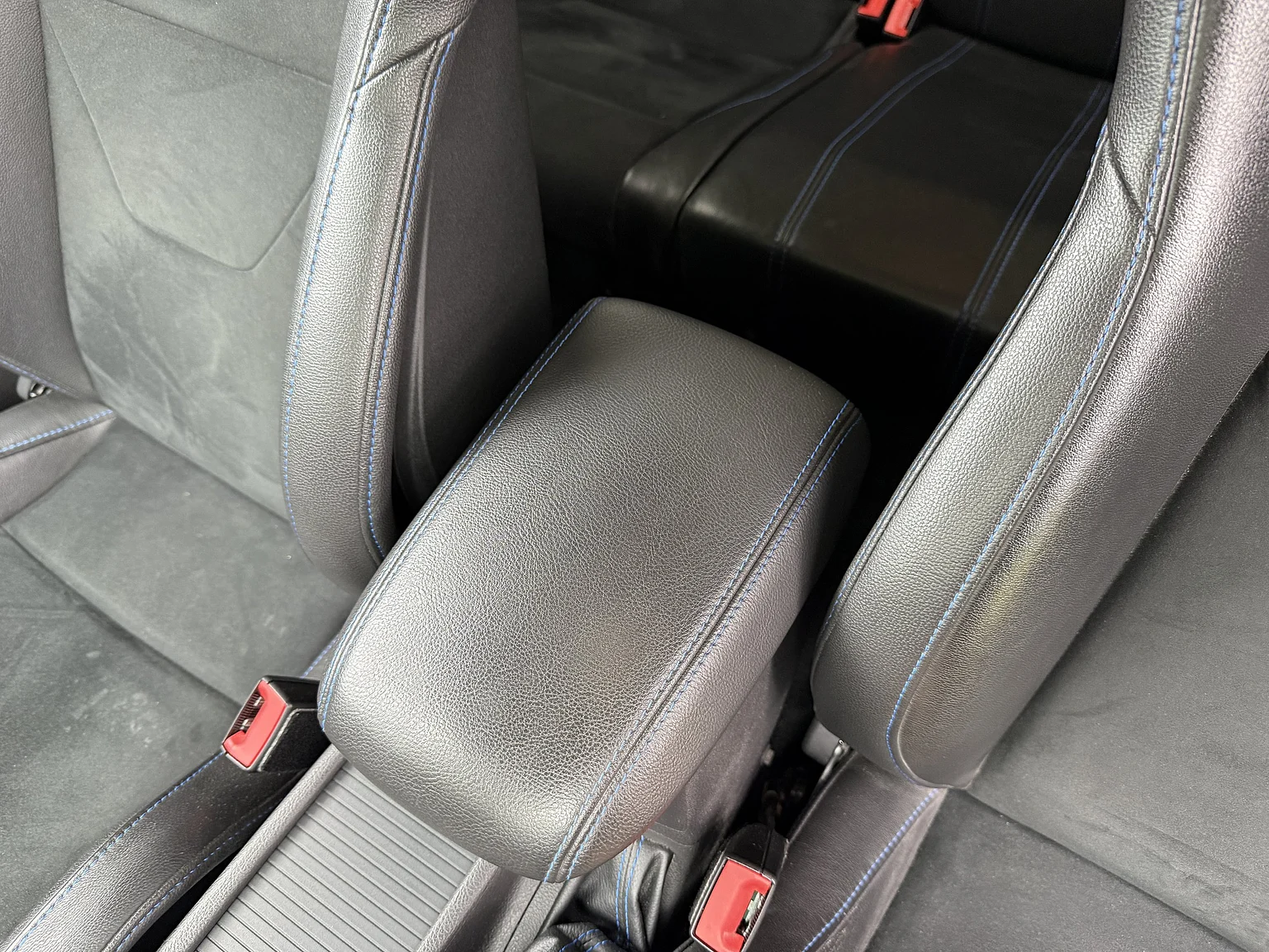 Interior image of 2016 Ford Focus RS (83)