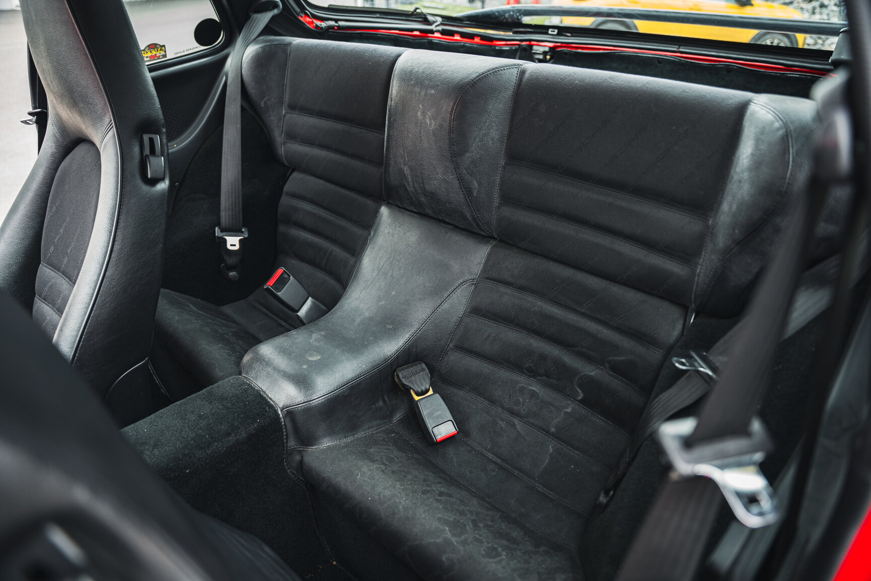 Interior image of 1990 Porsche 944 Turbo