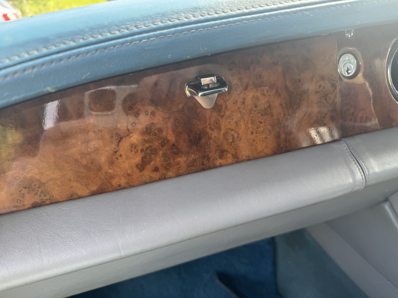 Interior image of 1976 Rolls-Royce Silver Shadow
