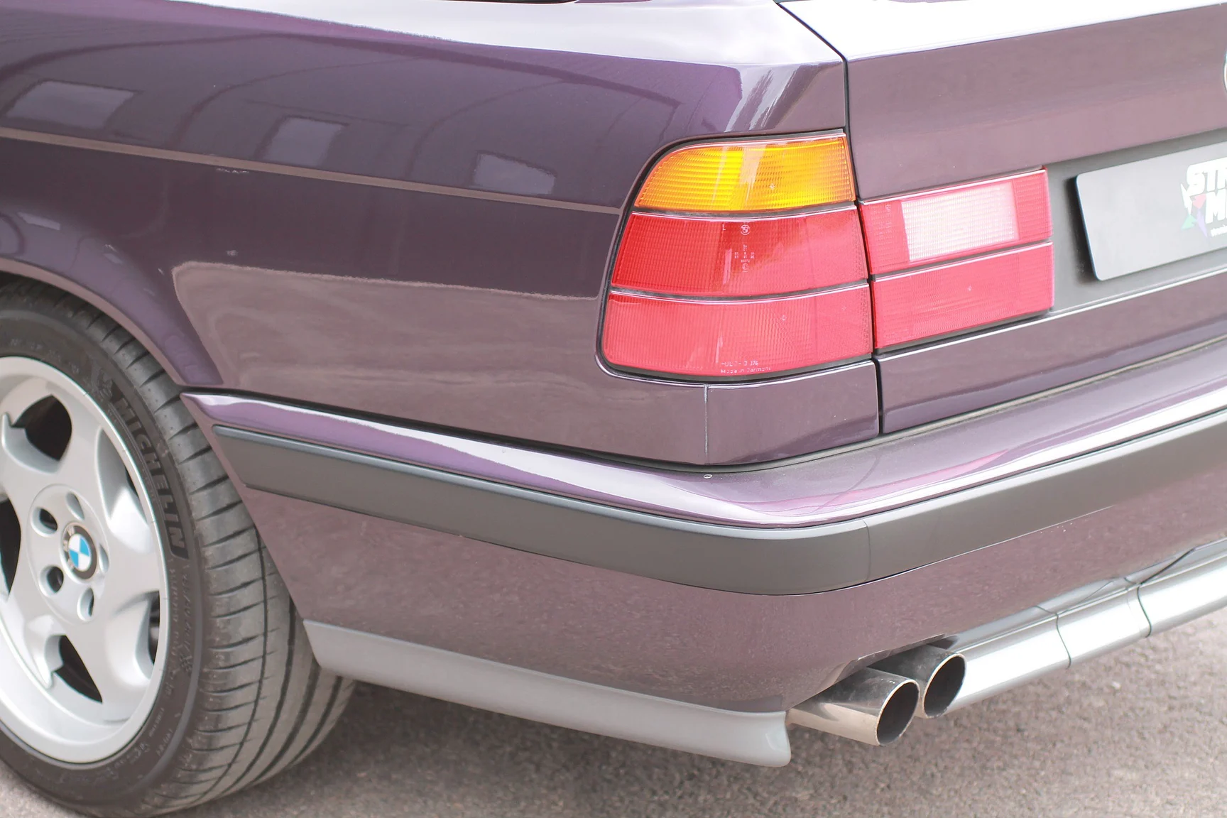 Exterior image of 1993 BMW M5 Touring 3.8 Manual (38)