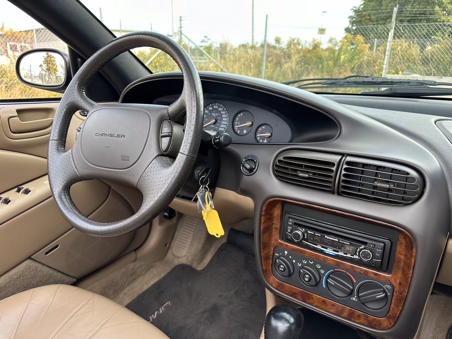 Interiörbild 1996 Chrysler Stratus Cabriolet