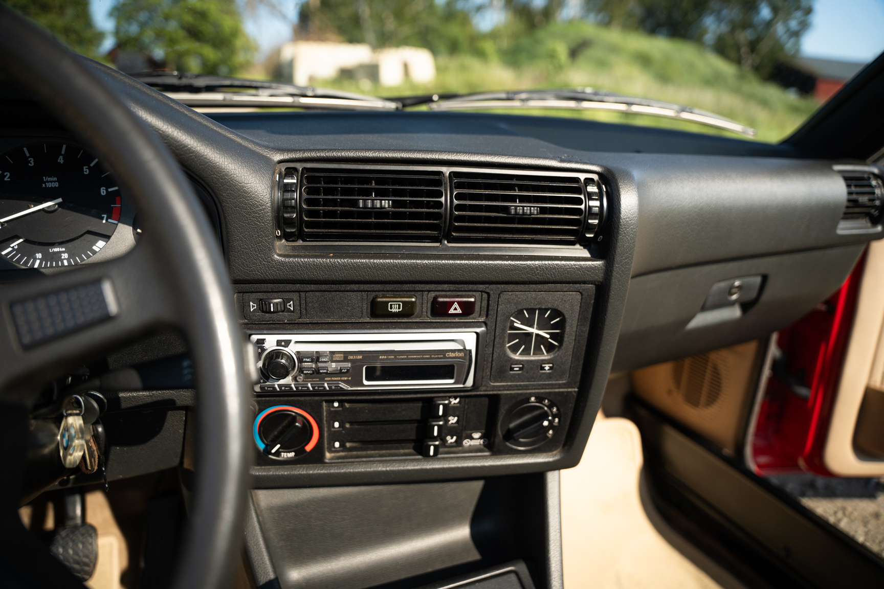 Interior image of 1988 BMW 325 Cabriolet (E30)
