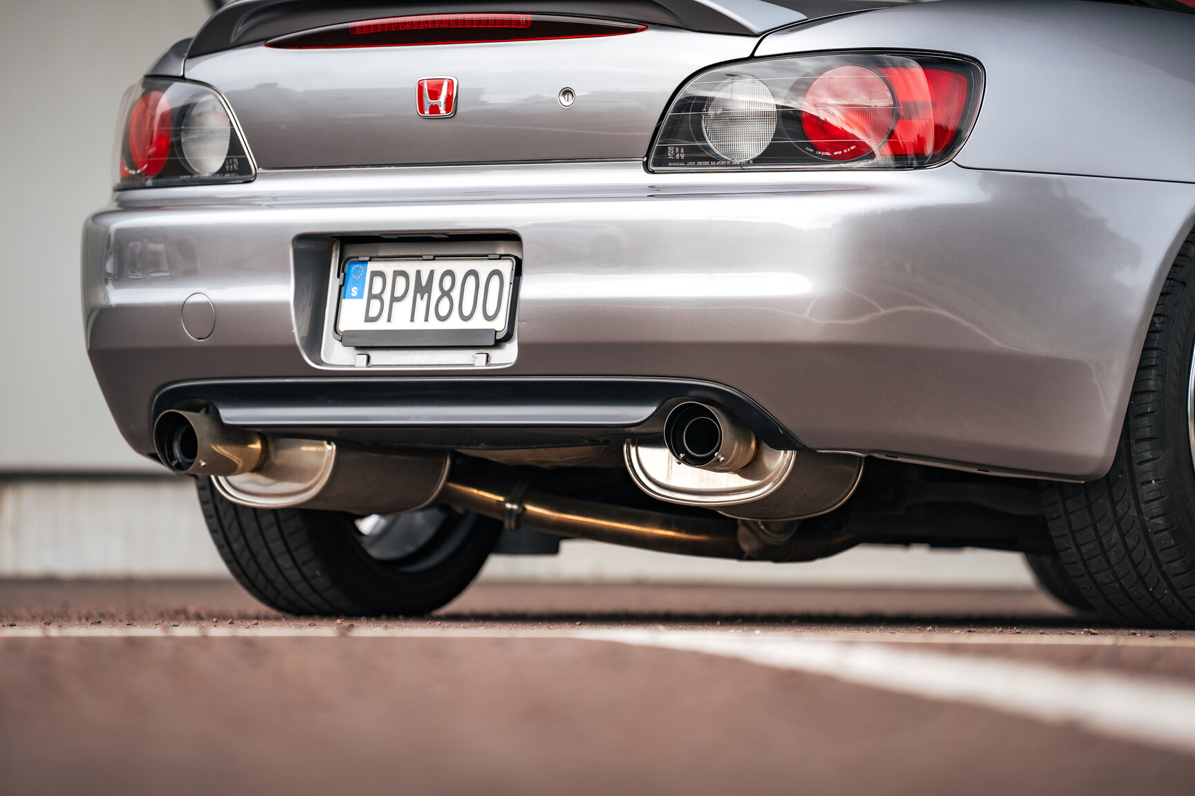 Exterior image of 2000 Honda S2000 AP1
