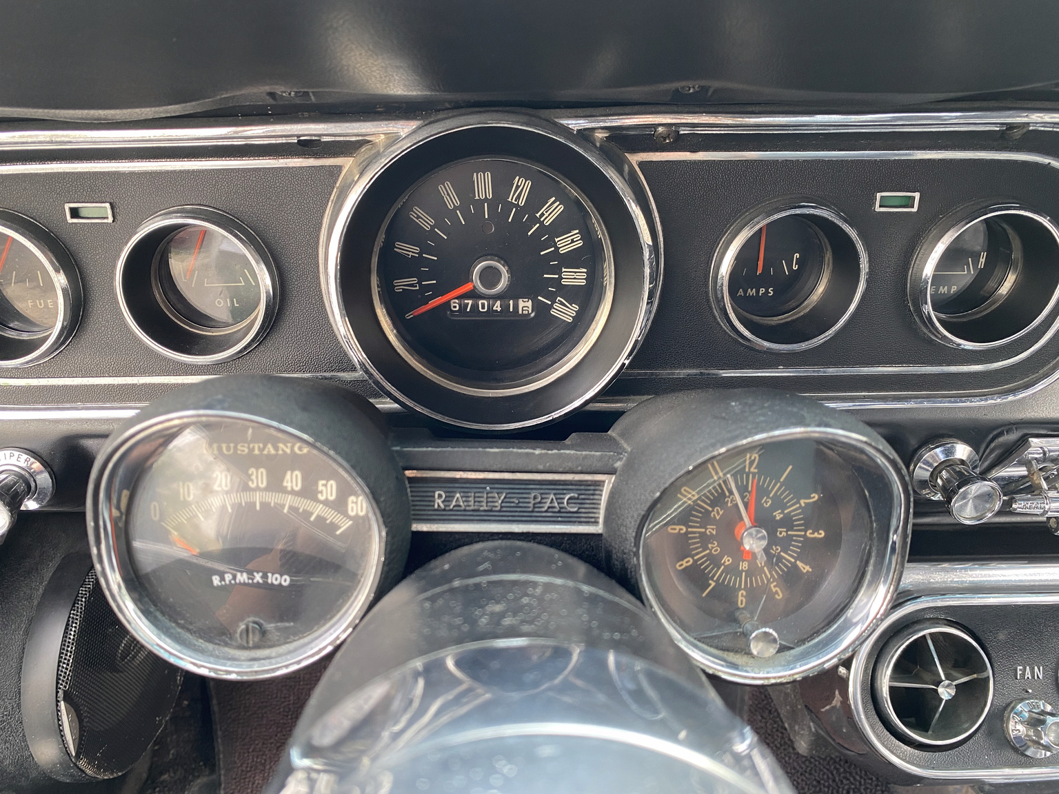 Innenraumfoto von 1966 Ford Mustang Fastback GT-clone (21)