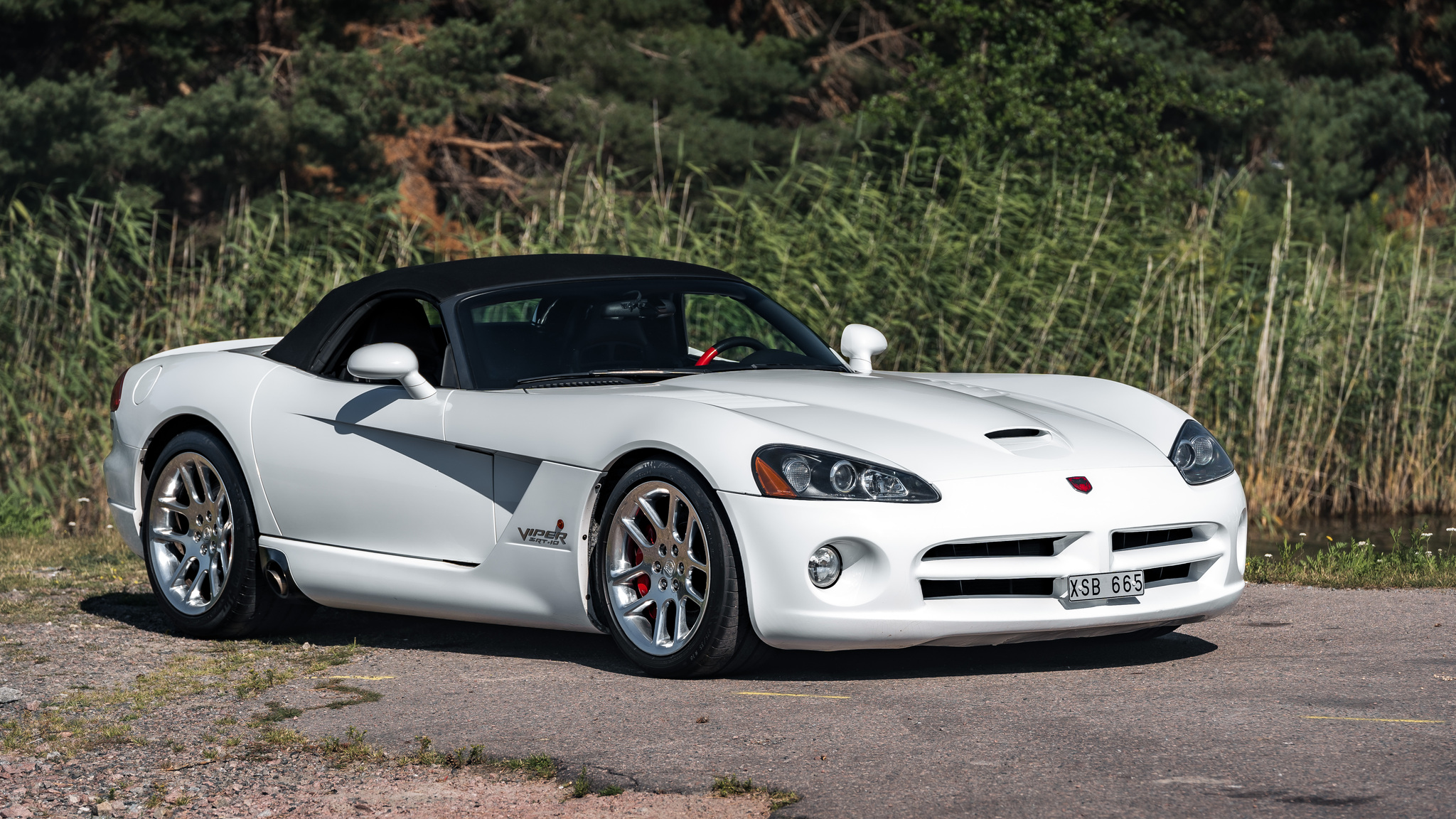 Exteriörbild på 2004 Dodge Viper Mamba Edition