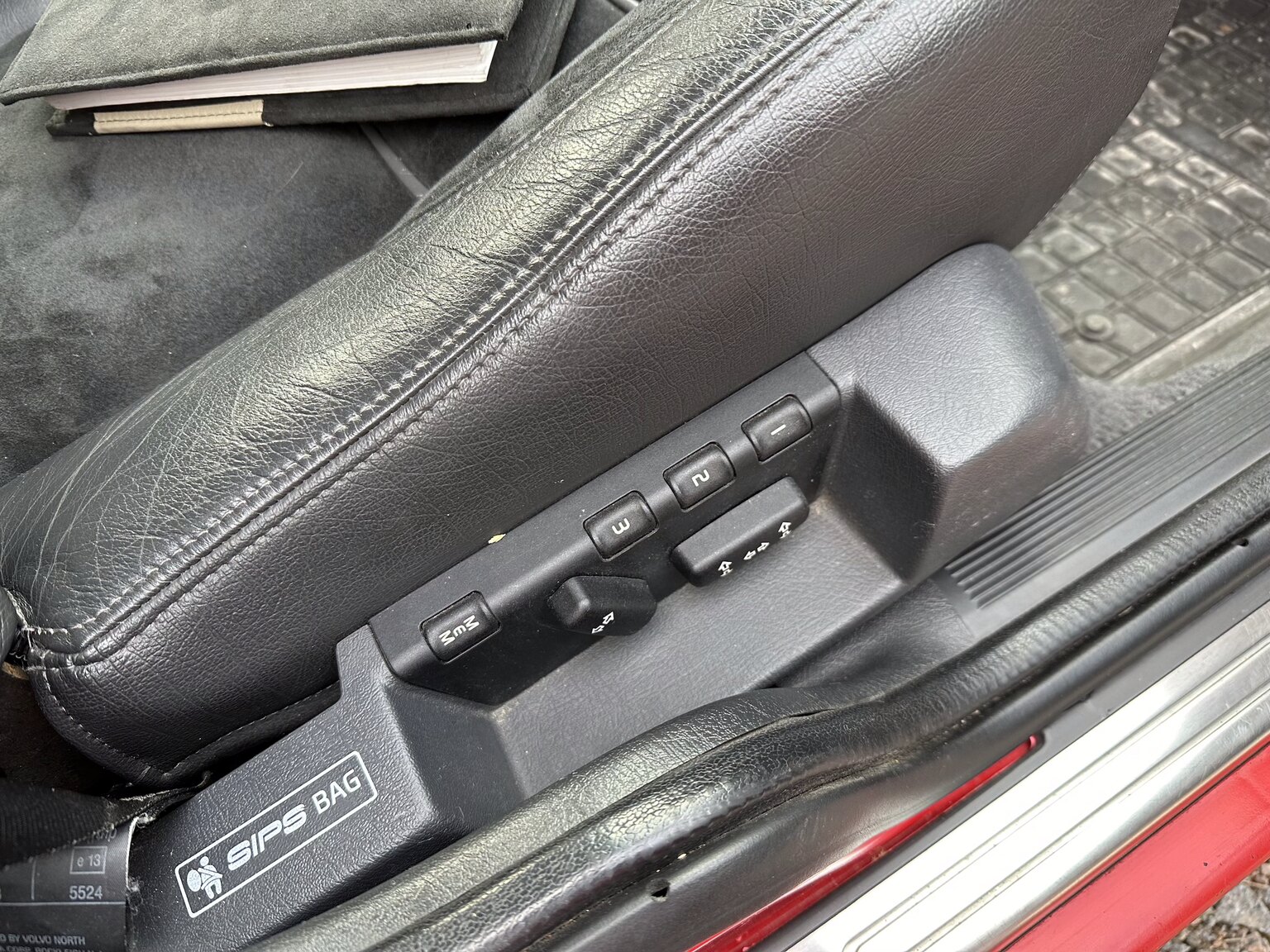 Interior image of 1997 Volvo 850 R