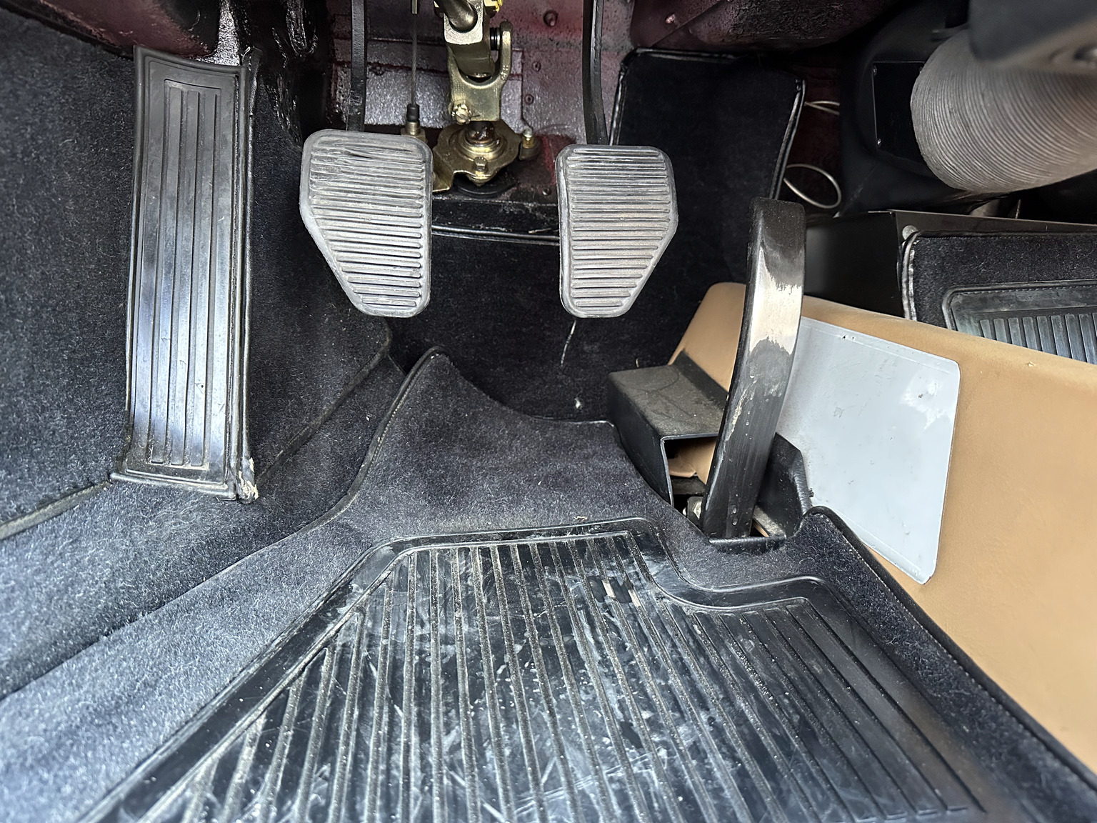 Interiörbild 1988 Ferrari 328 GTB