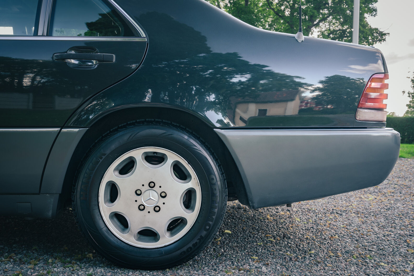 Exterior image of 1992 Mercedes-Benz 500 SE (18)