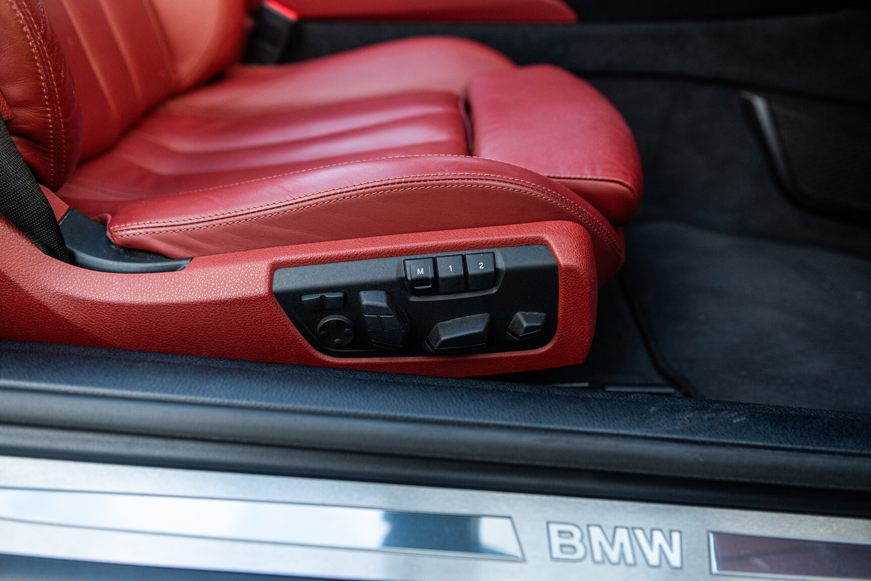 Interiörbild 2011 BMW 650i Cabriolet