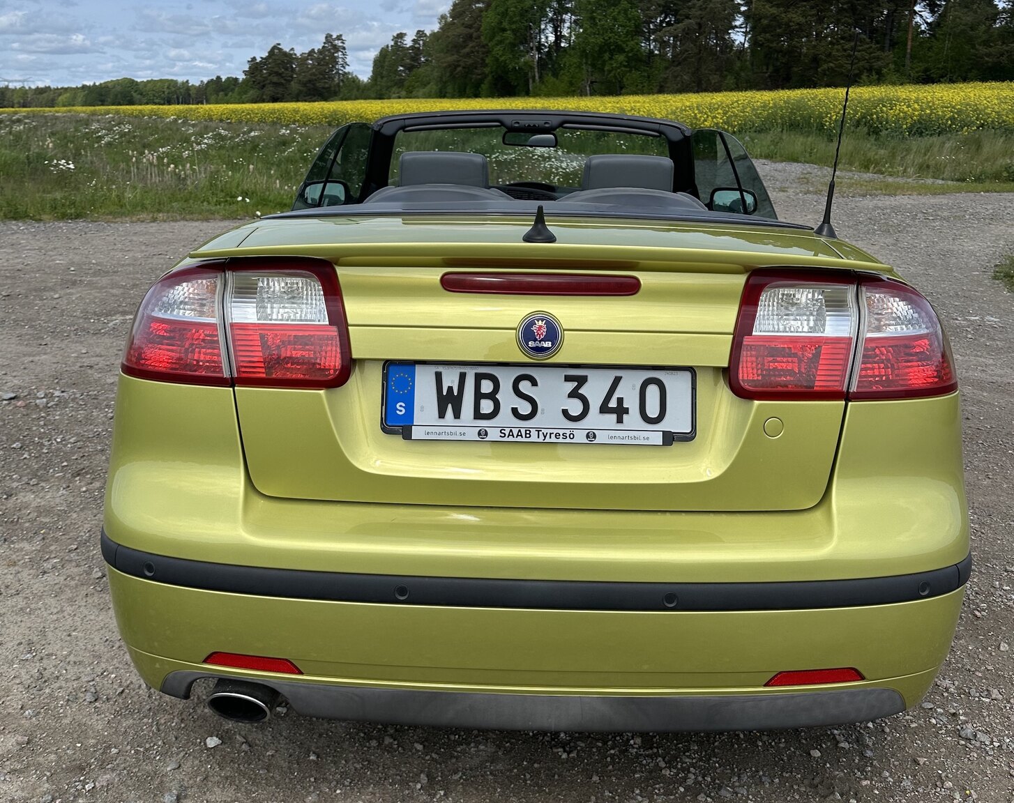 Exterior image of 2004 SAAB 9.3 Aero Convertible 2.0T