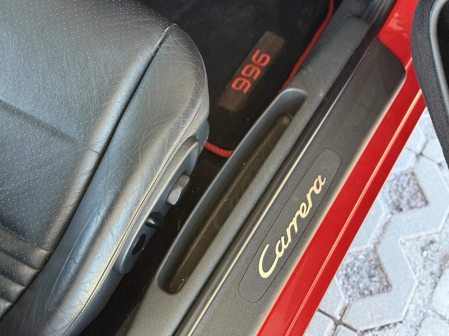 Innenraumfoto von 1998 Porsche 996 Carrera (27)