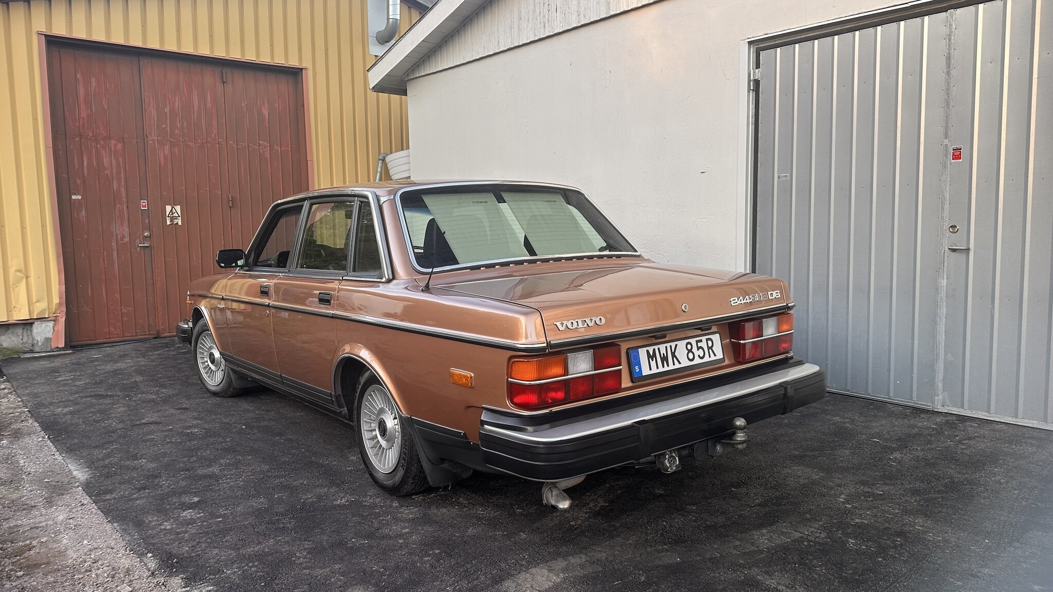 Exteriörbild på 1981 Volvo 244 GLE D6