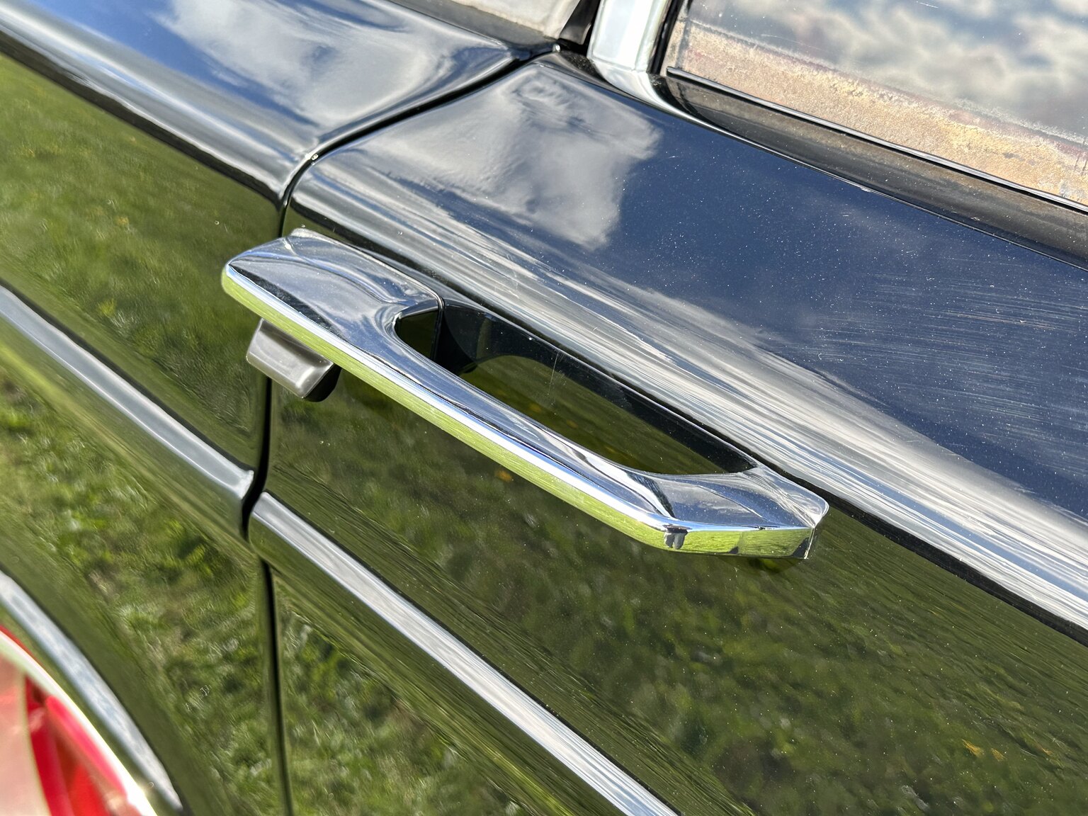 Aussenfoto 1969 Volvo 144 custom