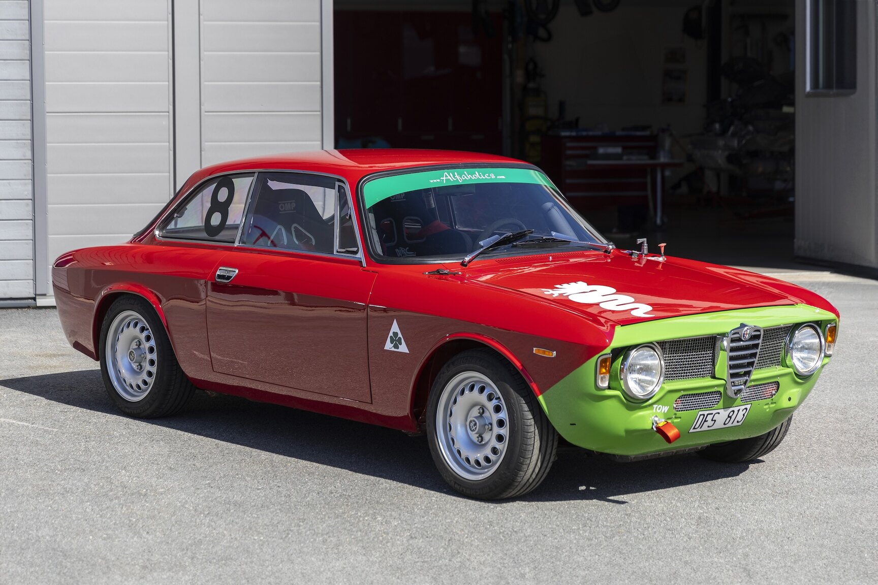 Exteriörbild på 1968 Alfa Romeo GT 1300 Junior