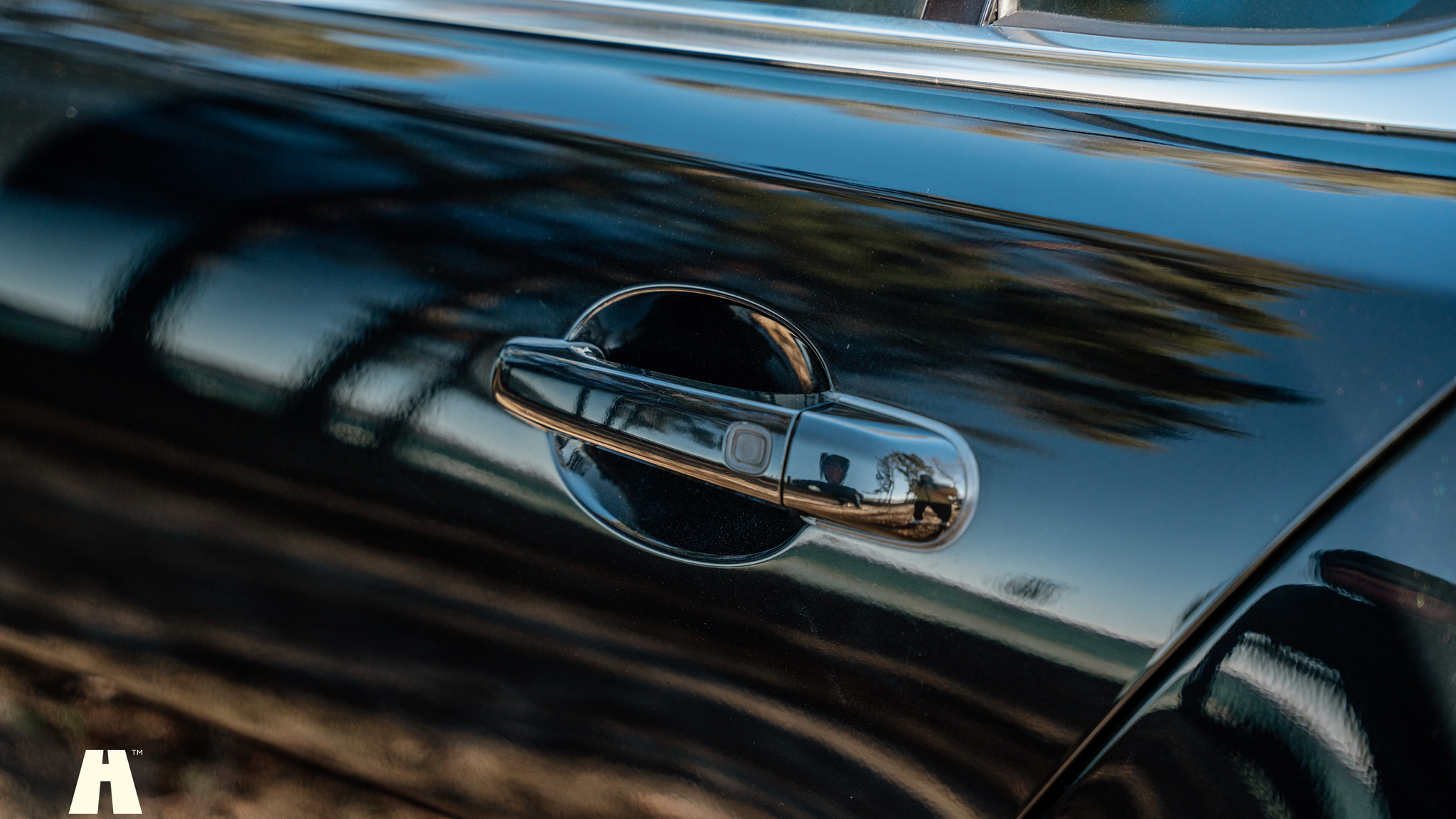 Exterior image of 2010 Jaguar XFR (32)