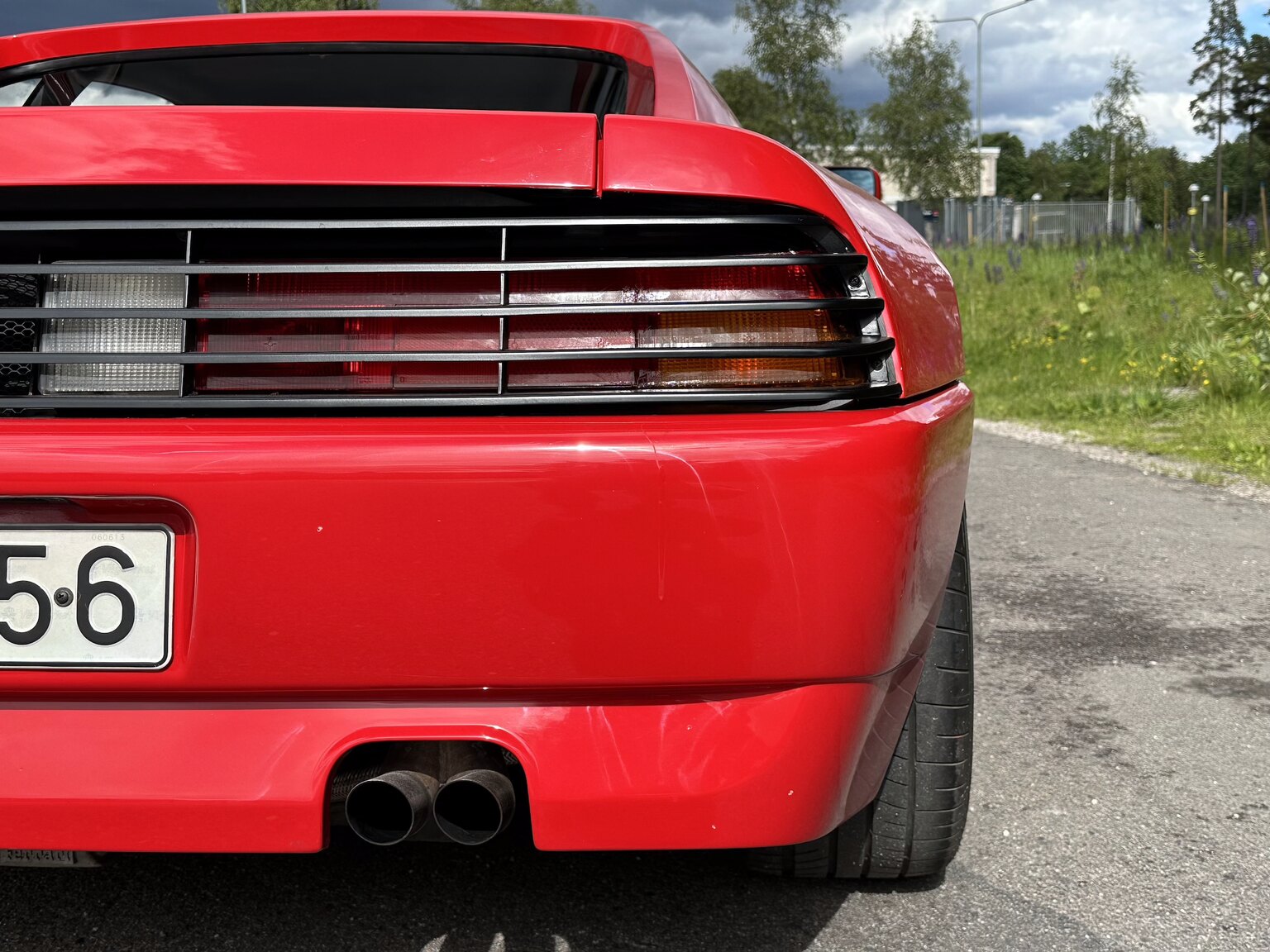 Aussenfoto 1990 Ferrari 348 (12)