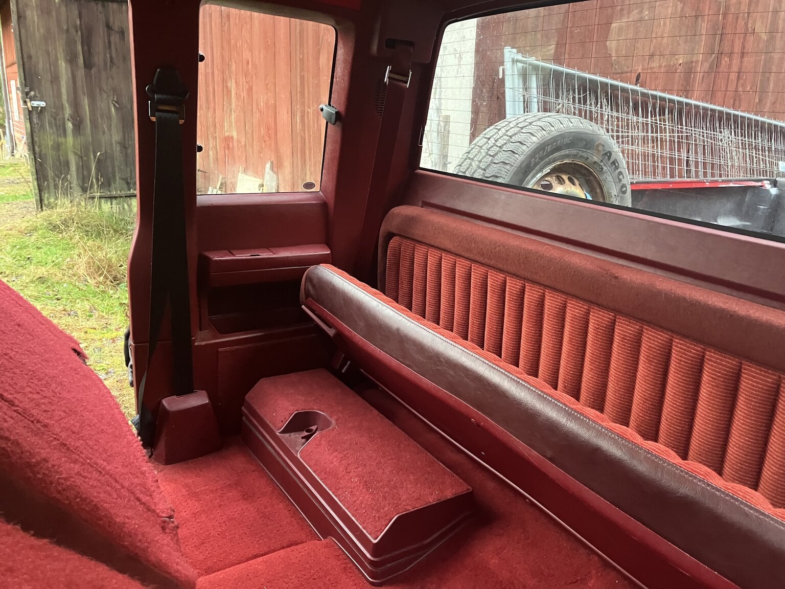 Interior image of 1991 Chevrolet K2500 Extended Cab 5.7 V8 4WD Pickup