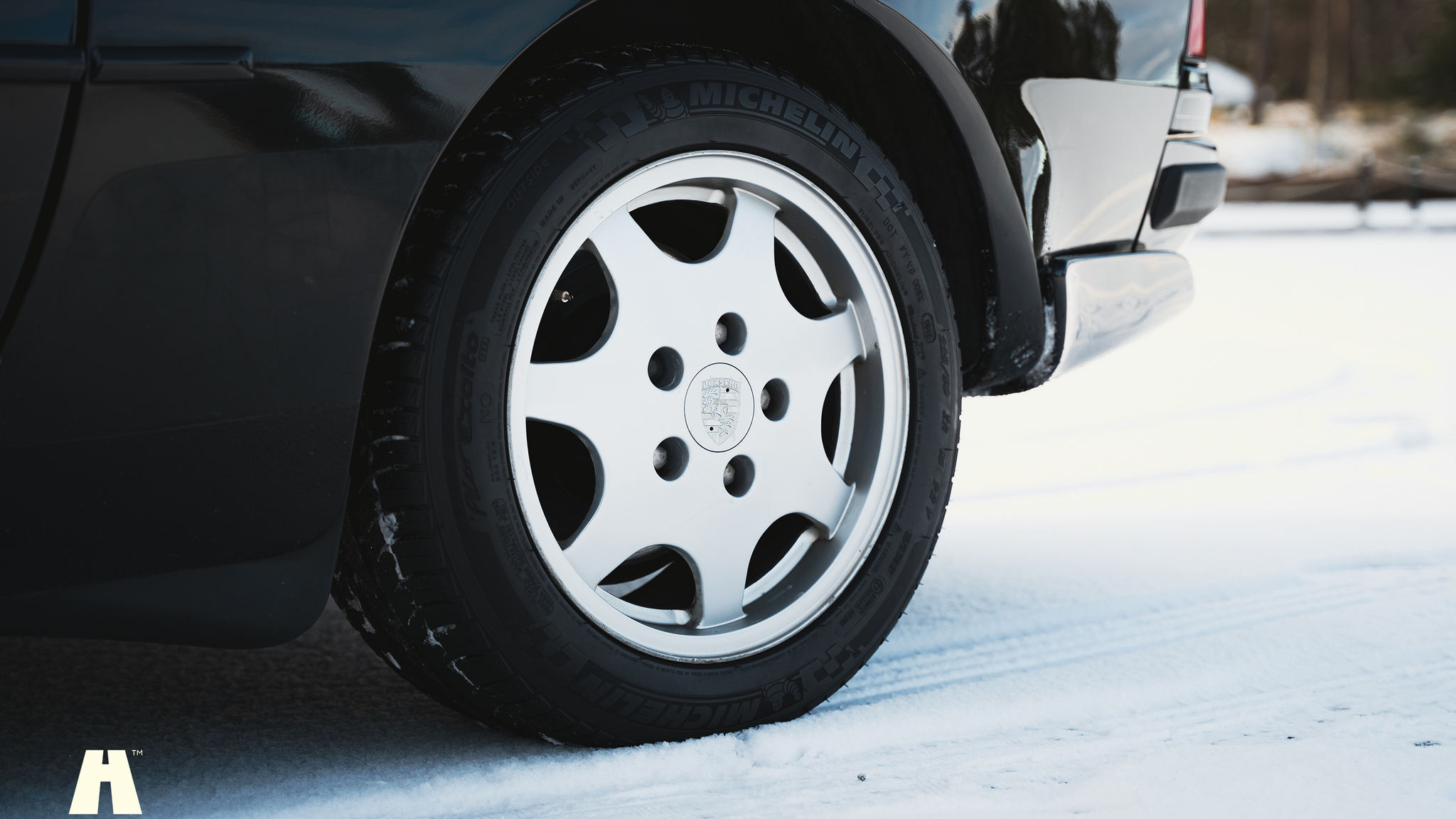 Exteriörbild på 1990 Porsche 944 S2 (27)