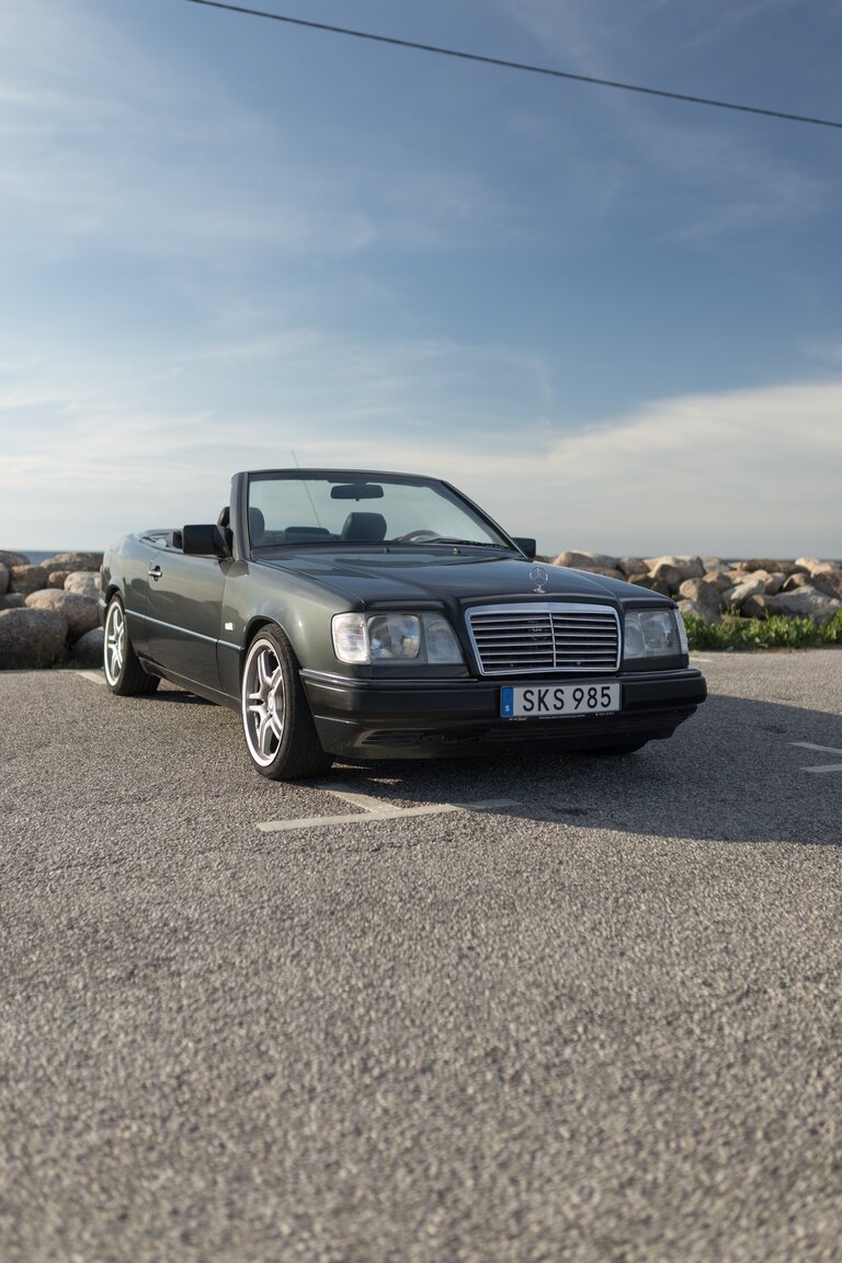 Exterior image of 1993 Mercedes-Benz 300 CE-24 Cabriolet