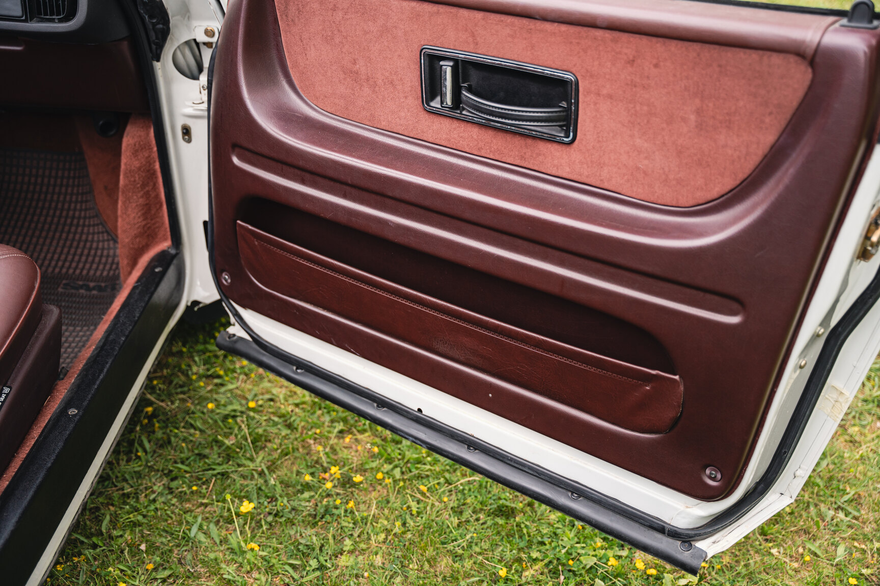 Interior image of 1987 Saab 900 Turbo Convertible