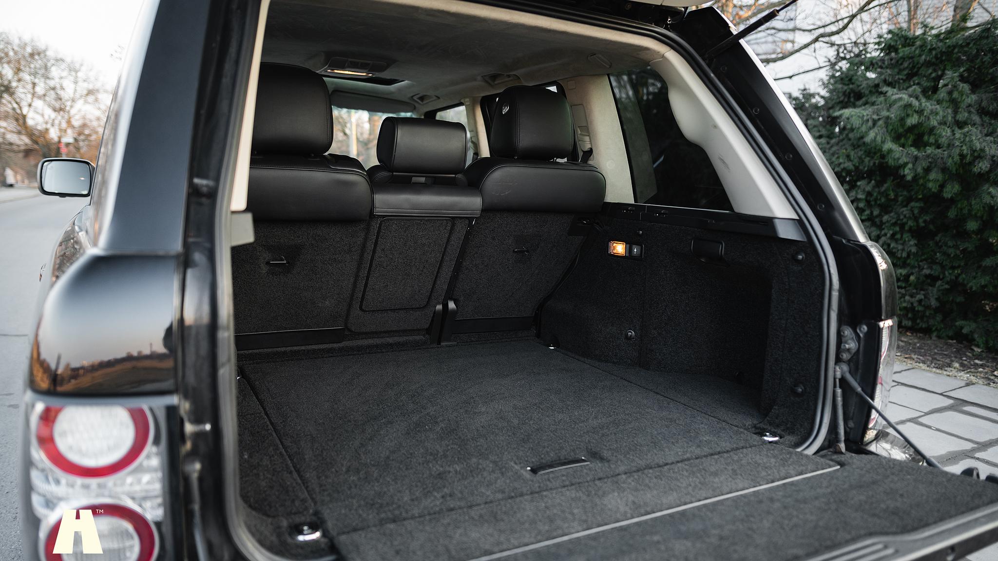 Interior image of 2012 Land Rover Range Rover Westminster TDV8 (L322)