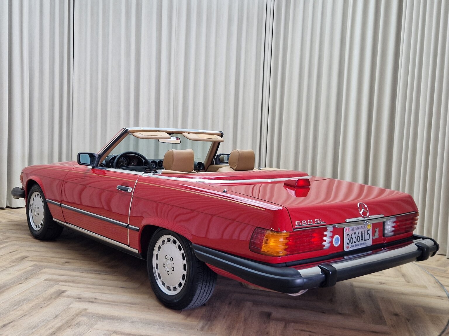 Aussenfoto Mercedes-Benz 560SL
