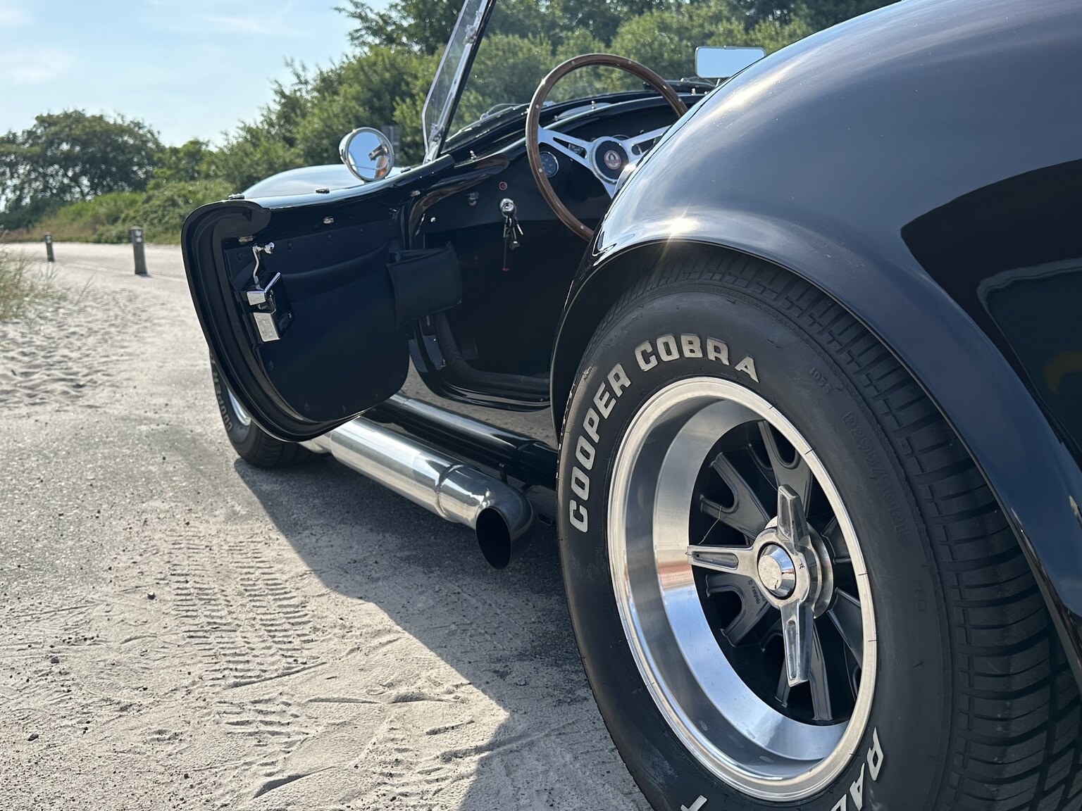 Aussenfoto 1965 Superformance Cobra