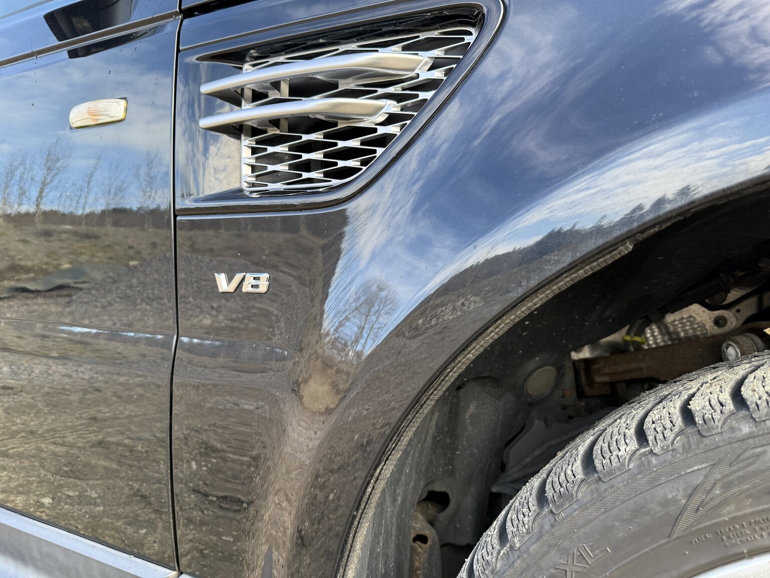 Exteriörbild på 2012 Land Rover Range Rover Sport V8