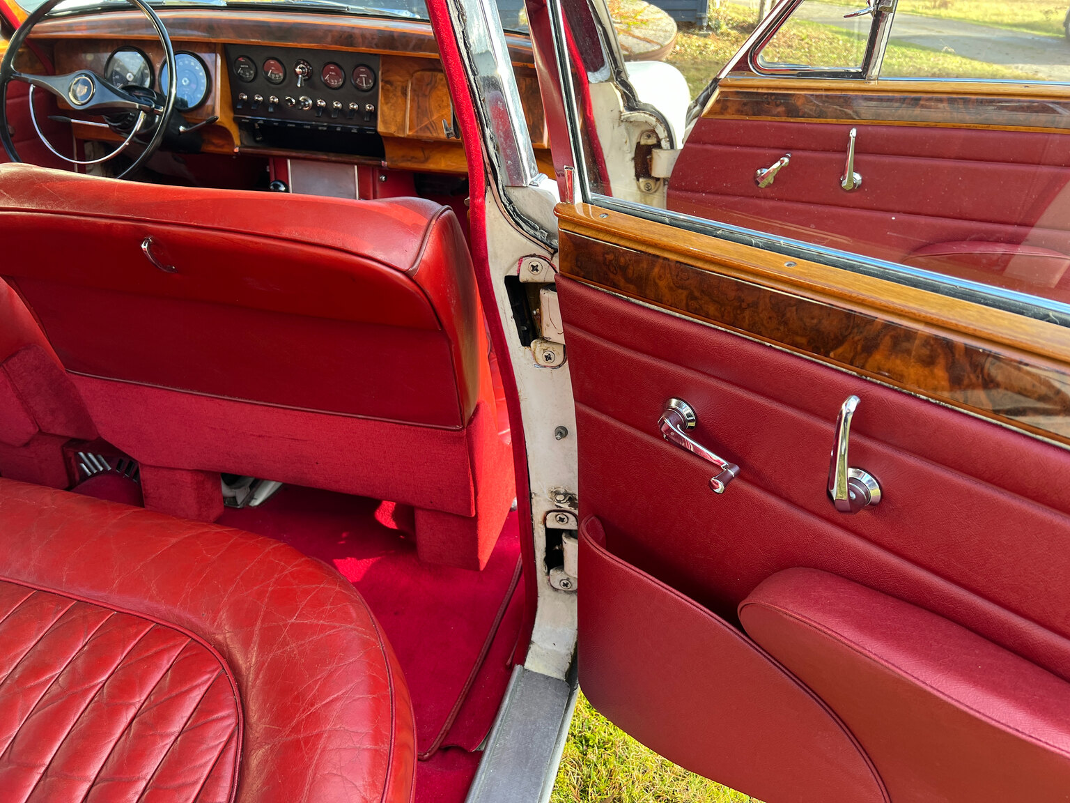 Interior image of 1963 Jaguar Mark II 3.8 Litre