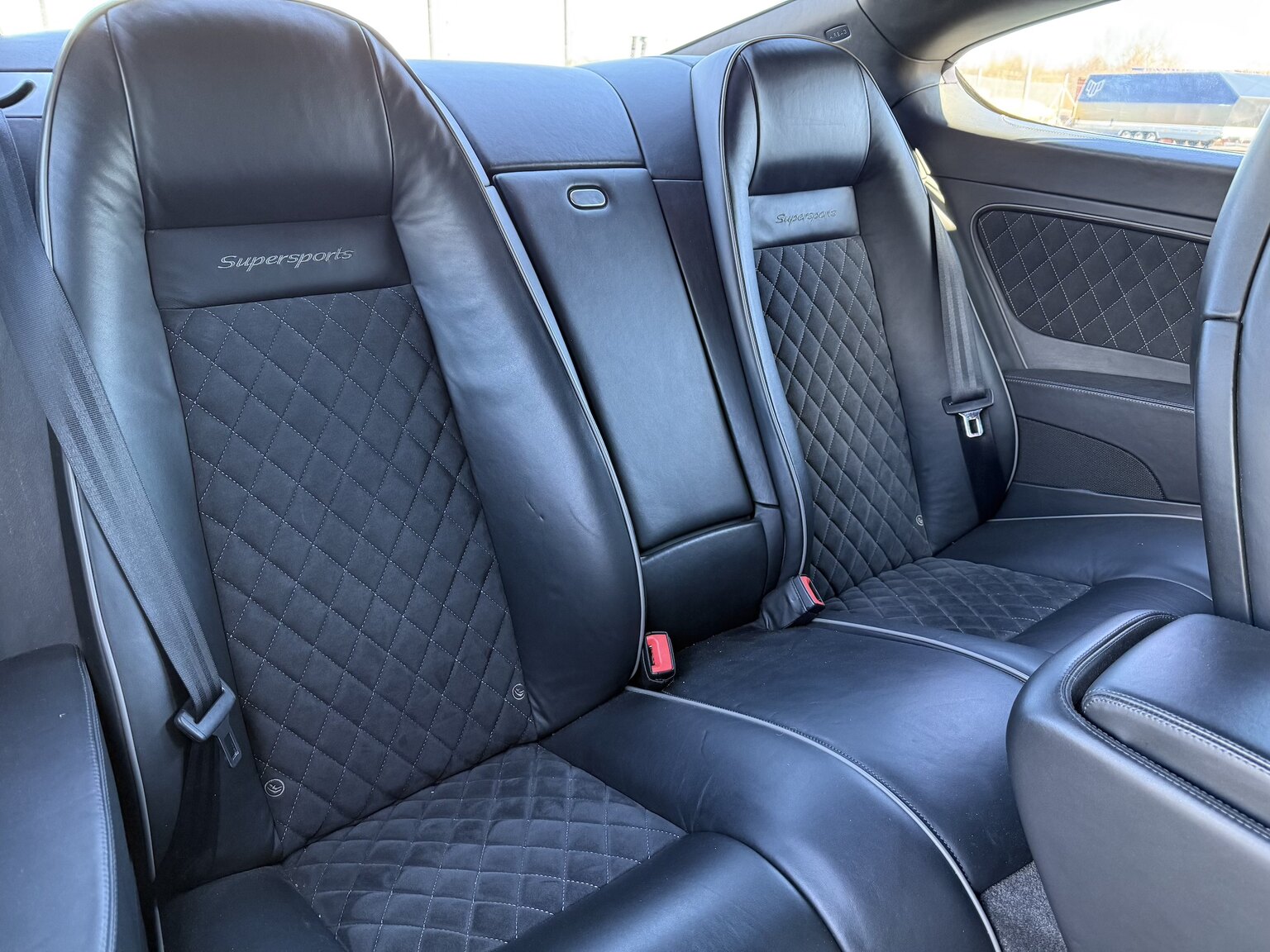 Interiörbild 2011 Bentley Continental Supersports