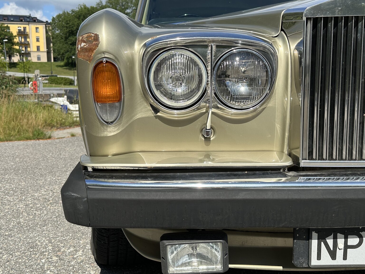 Exterior image of 1979 Rolls Royce Silver Shadow