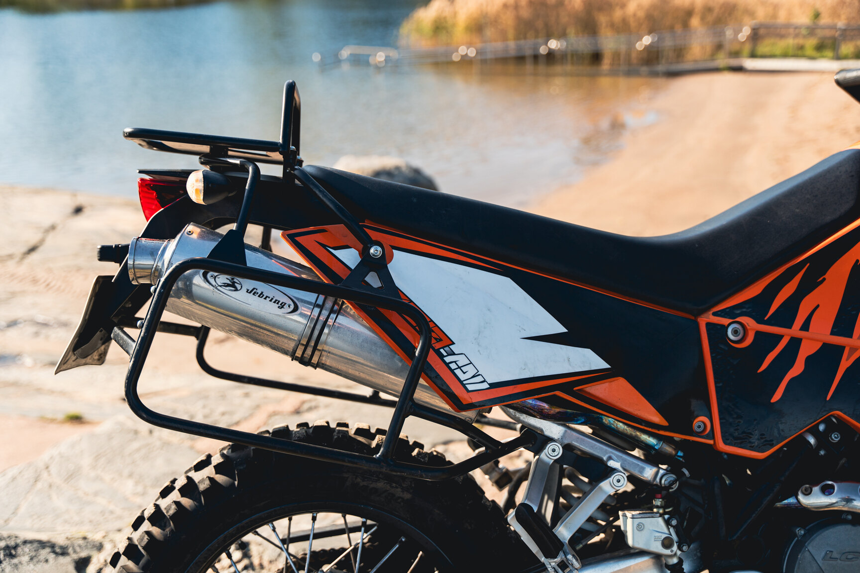 Exteriörbild på 2003 KTM 950 Adventure S