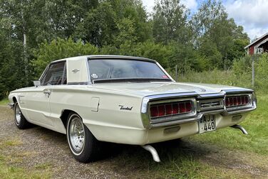 Exterior image of 1965 Ford Thunderbird Hardtop 6.4