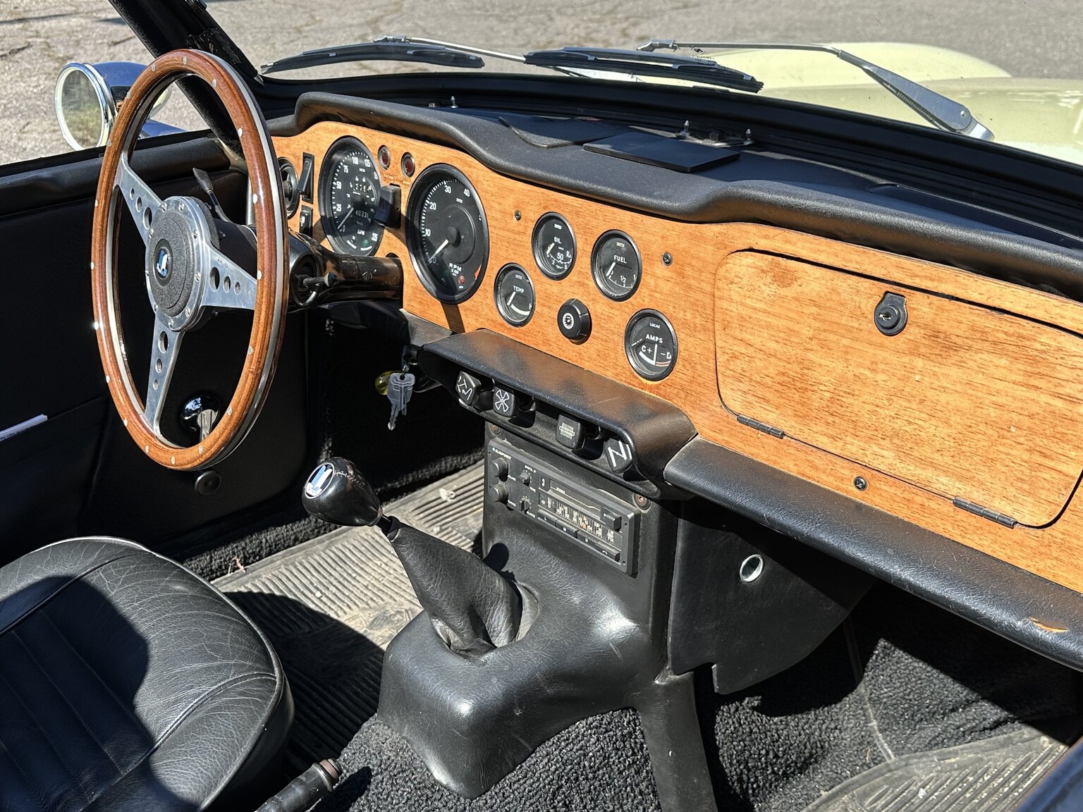 Interiörbild 1971 Triumph TR6