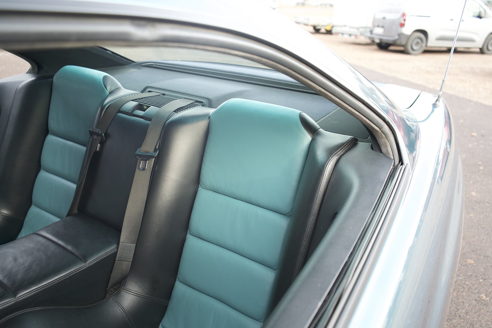 Innenraumfoto von 1992 BMW 850i 6-speed manual - NO RESERVE