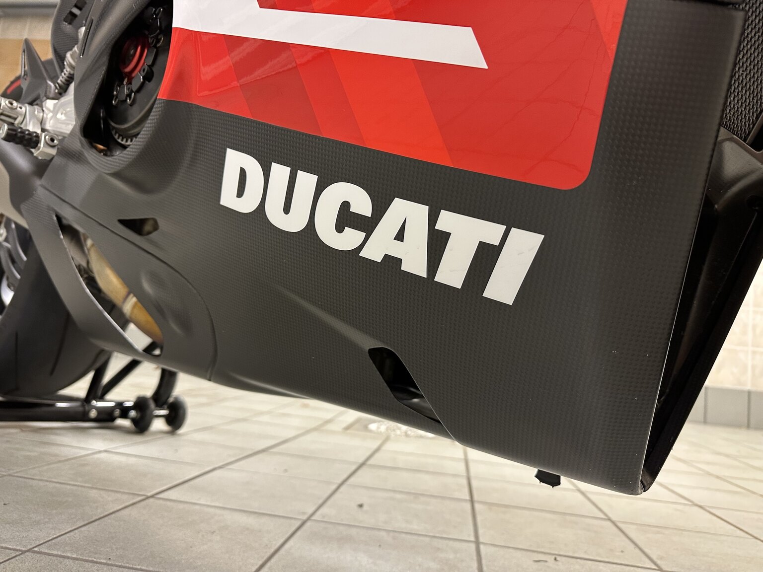 Exterior image of 2021 Ducati Superleggera V4 23/500