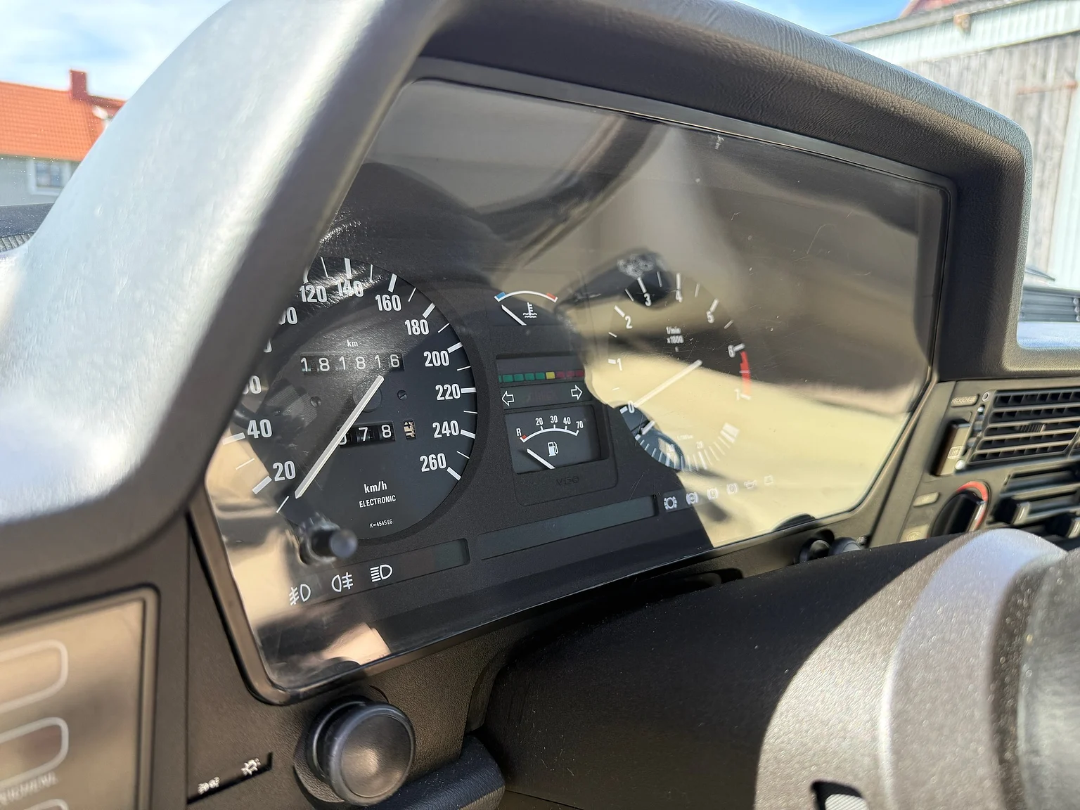 Innenraumfoto von 1985 BMW 635 CSiA (E24) (9)