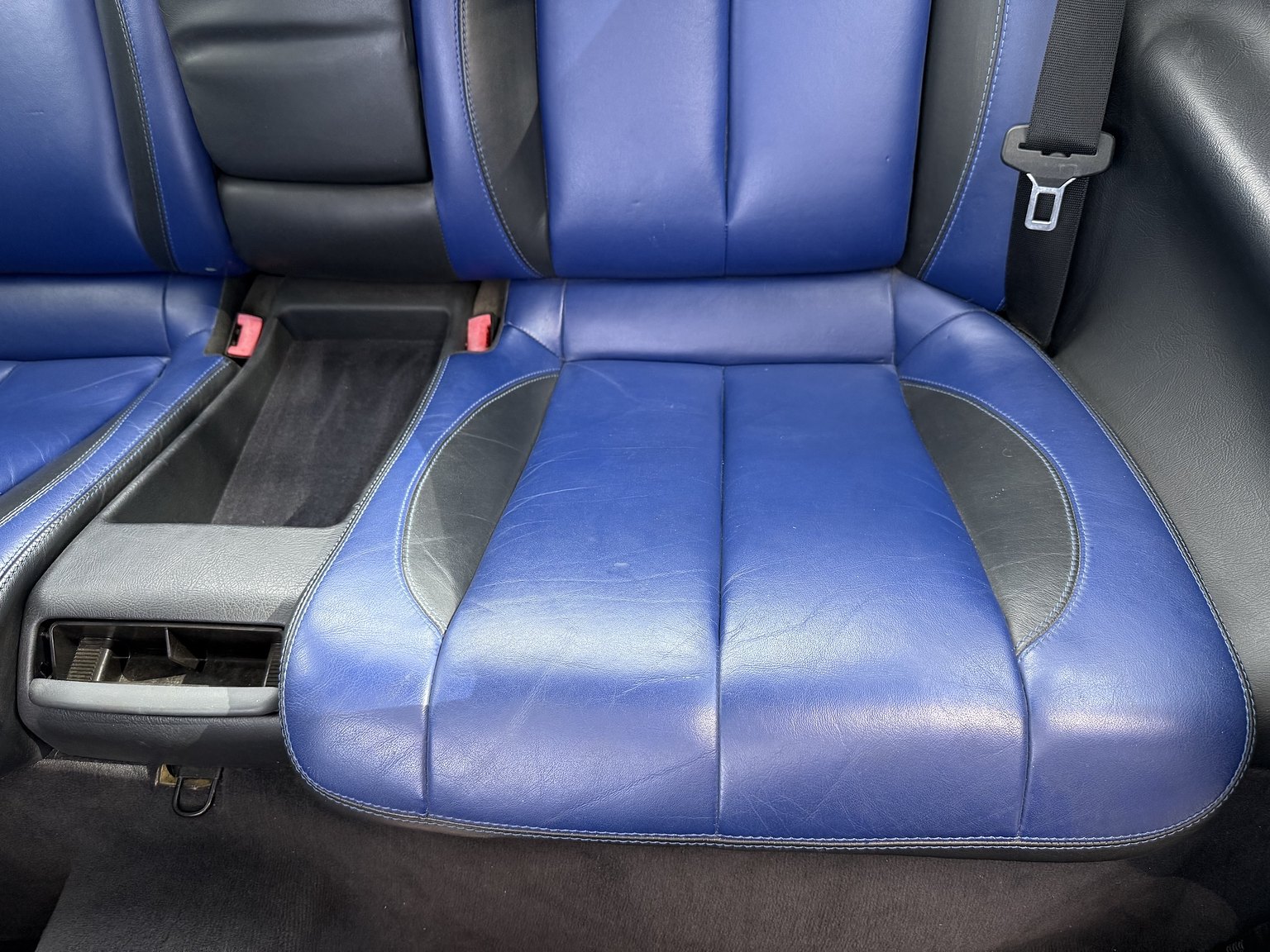 Interior image of 2000 Mercedes-Benz CLK 55 AMG Coupé