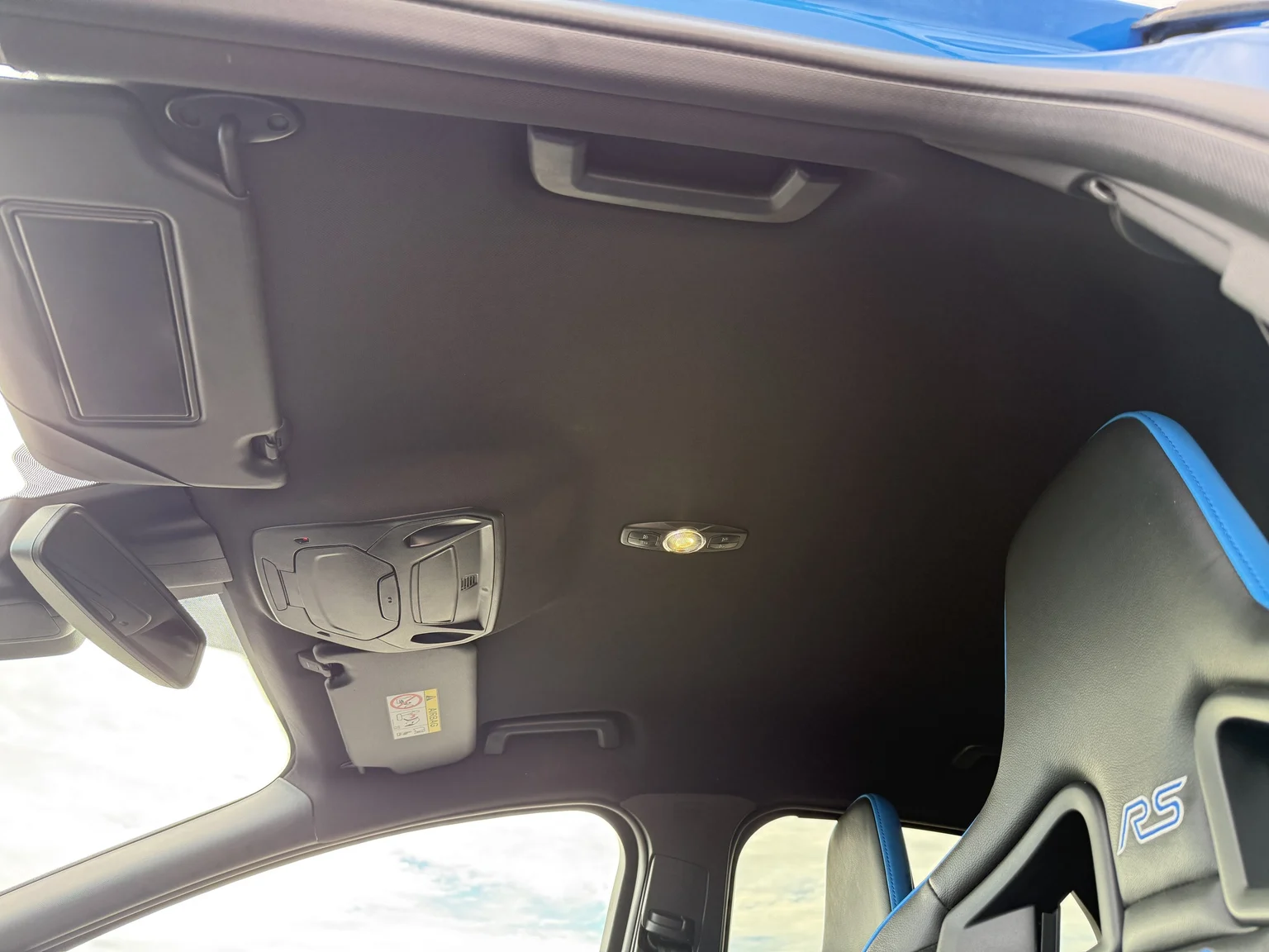 Interior image of 2018 Ford Focus RS (17)