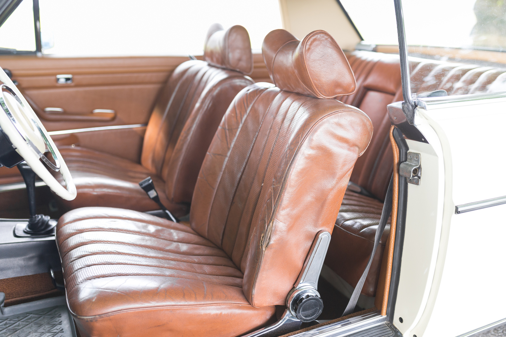 Innenraumfoto von 1971 Mercedes 250 C