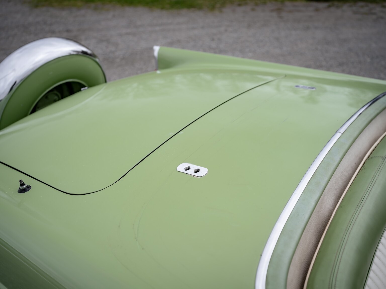 Exteriörbild på 1956 Ford Thunderbird (63)