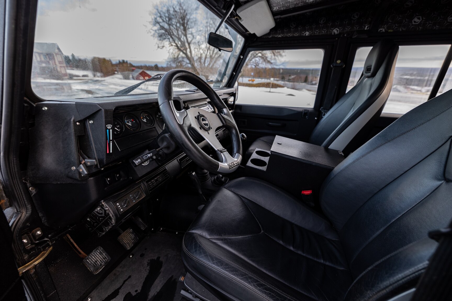 Interior image of 2000 Land Rover Defender 130