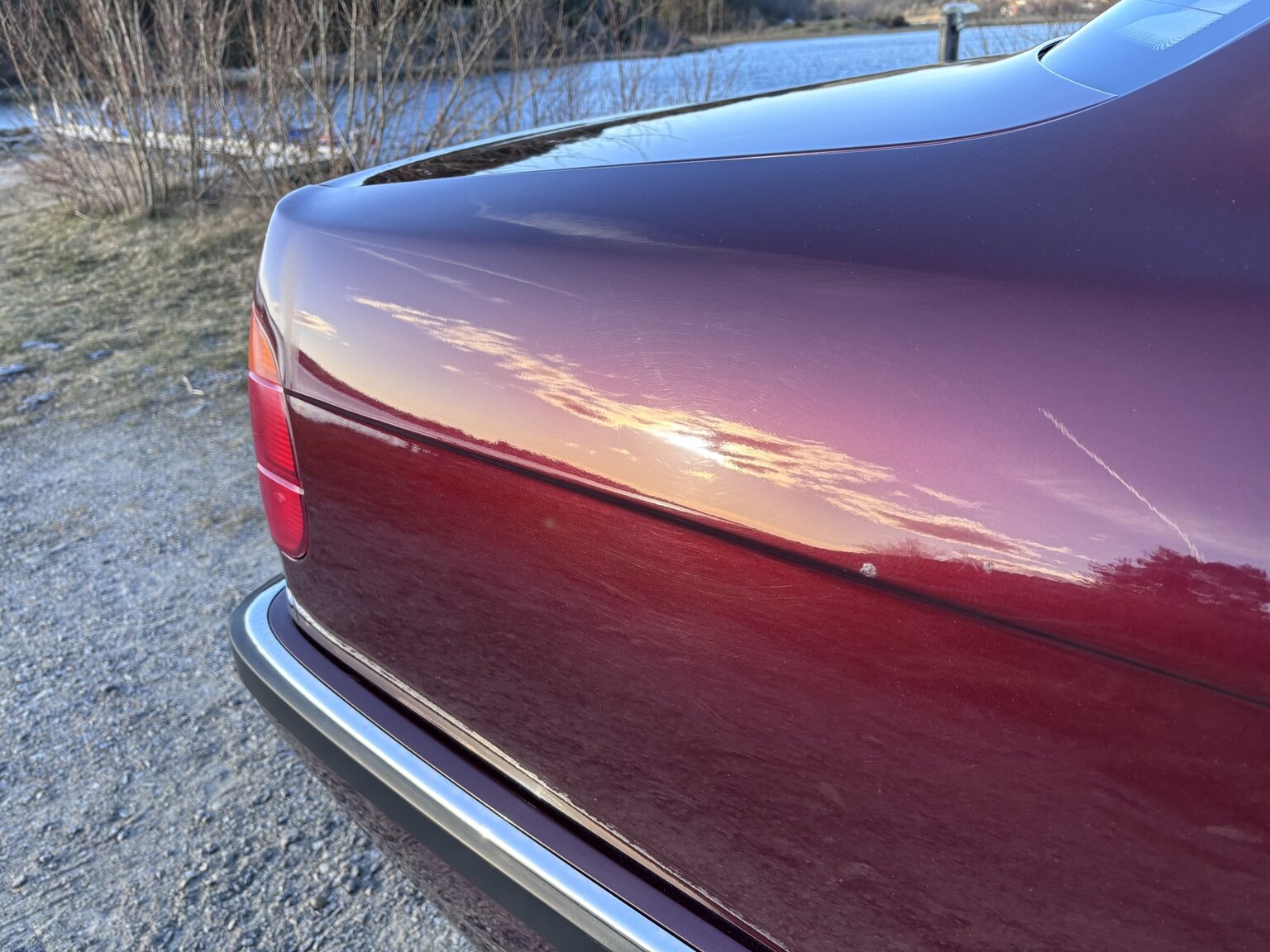 Exteriörbild på 1996 BMW 728iA