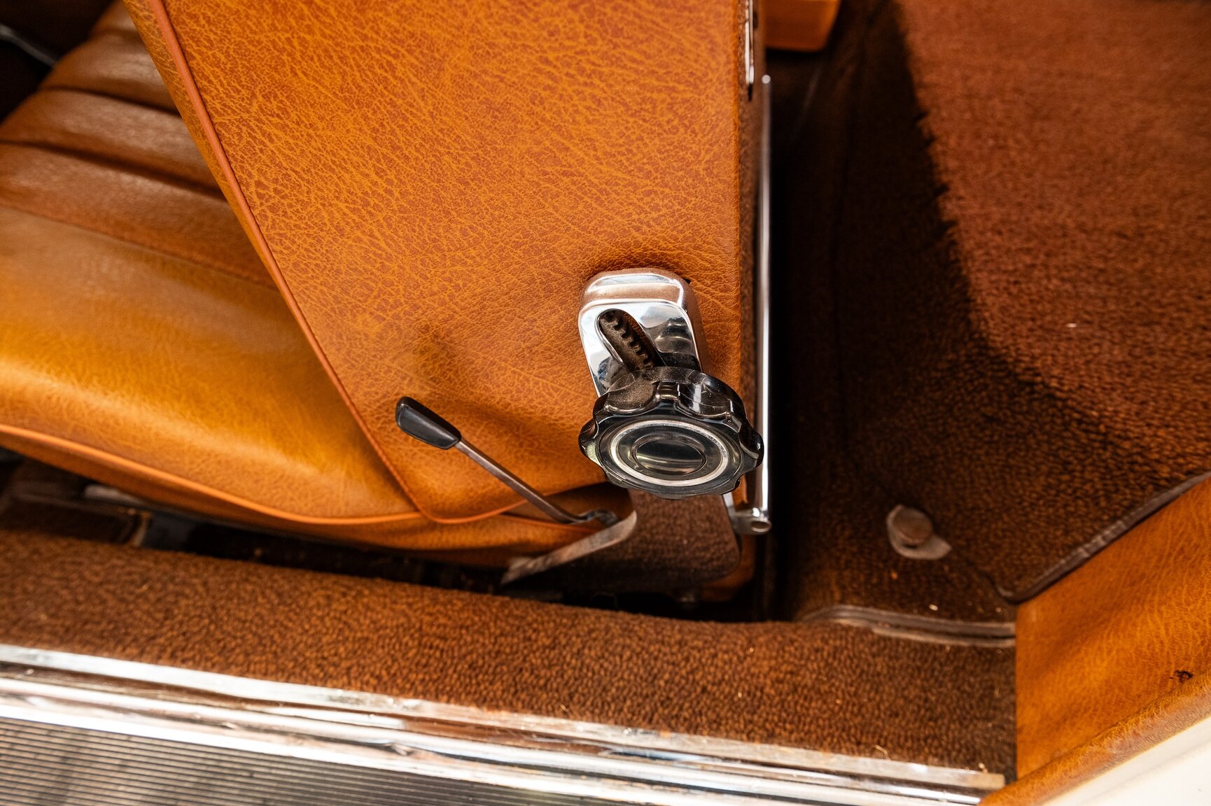 Innenraumfoto von 1968 Mercedes-Benz 280 SL Pagoda (37)