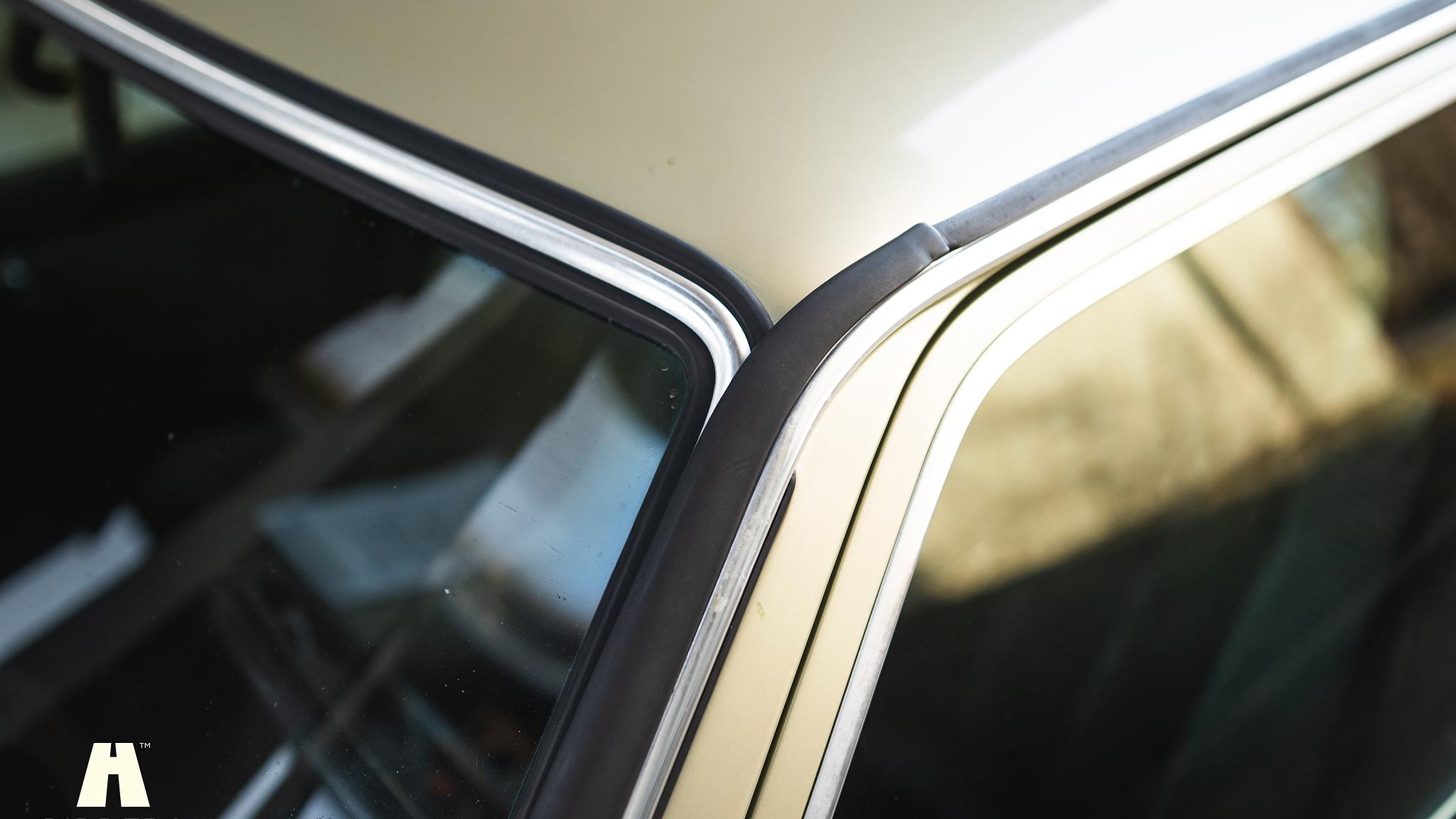 Exteriörbild på 1985 Mercedes-Benz 200 Series 3  (46)