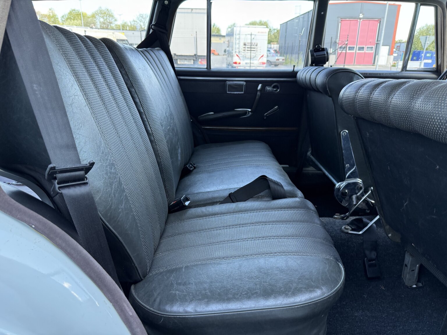 Interior image of 1967 Mercedes-Benz 230 Safari